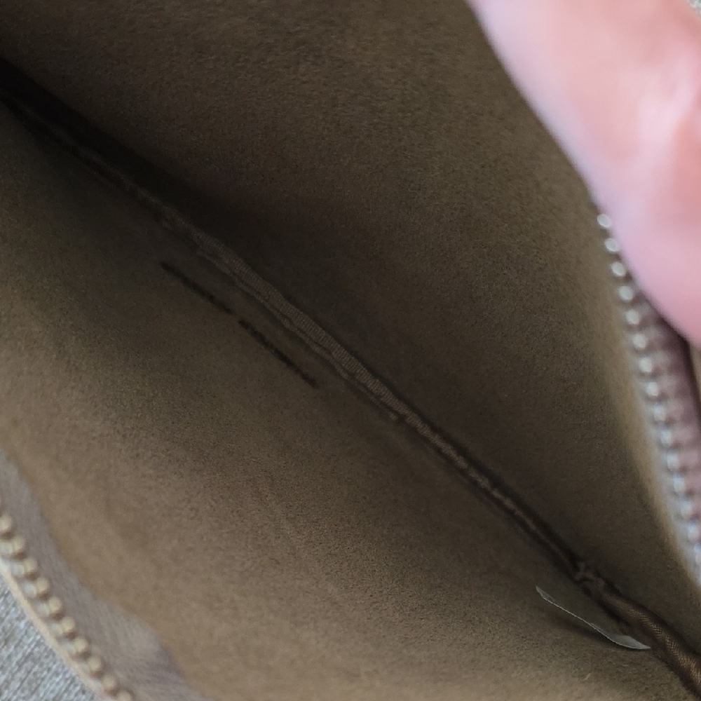 Banana Republic Clutch With XO Design - Picture 5 of 5